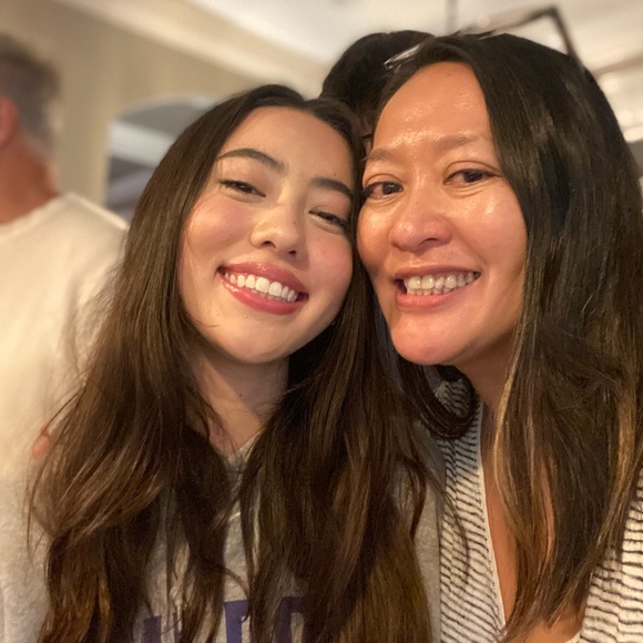 Meet your Posher, Thanh - Picture 3 of 7